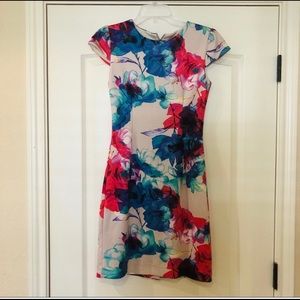 Betsey Johnson Cap sleeve scuba sheath dress